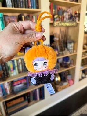NIB Nommi fairytale town black cat pumpkin confirmed blind box keychain